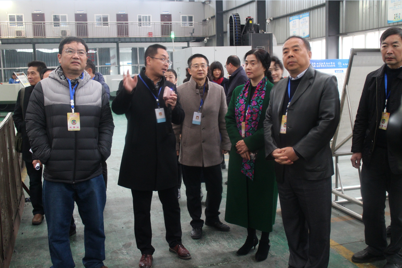 青白江区政协委员到我校视察