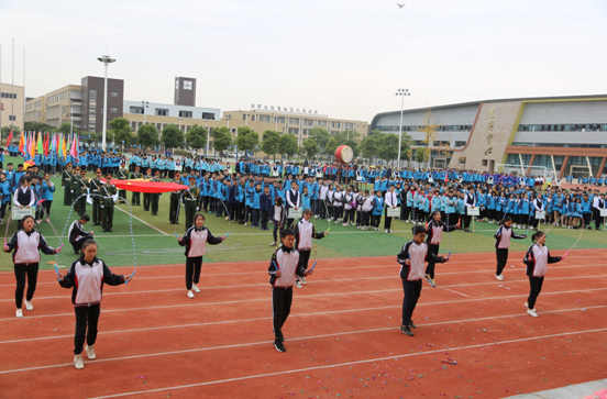我校第21届艺体节隆重开幕