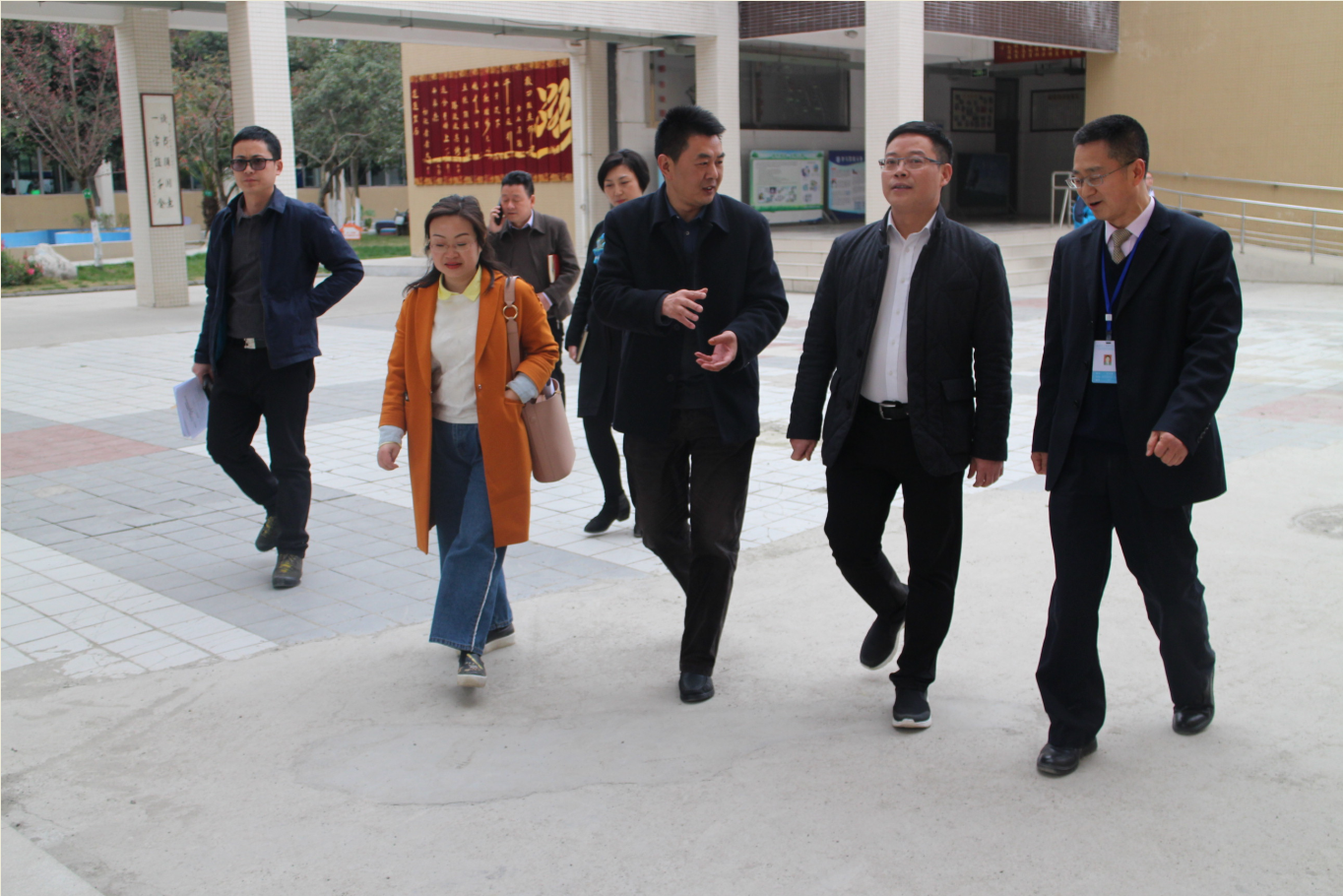 区政府副区长杨军到我校检查开学工作