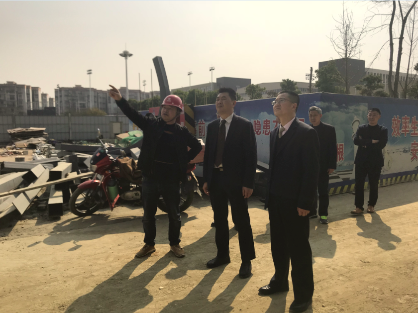 区教育局郭万俊局长到我校检查工作