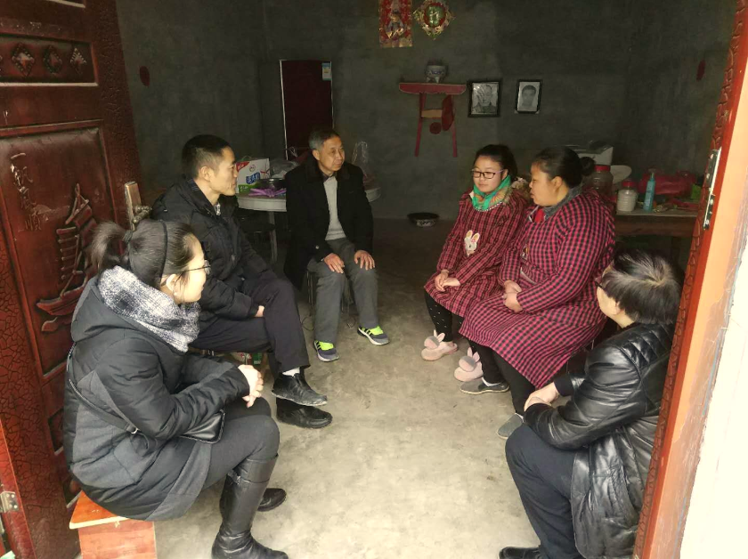 情系贫困学子，爱心家访暖人心——我校精准实施贫困学生资助工作