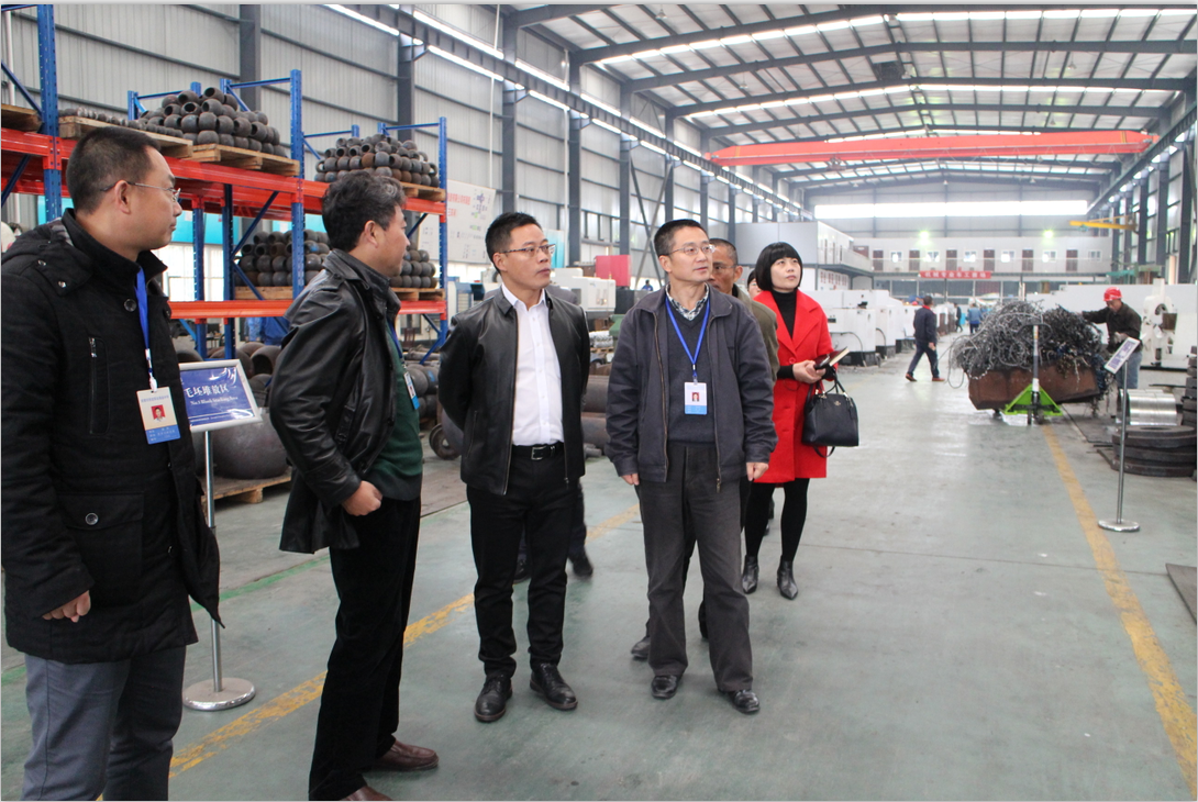 区政府副区长杨军到成都市工程职业技术学校调研