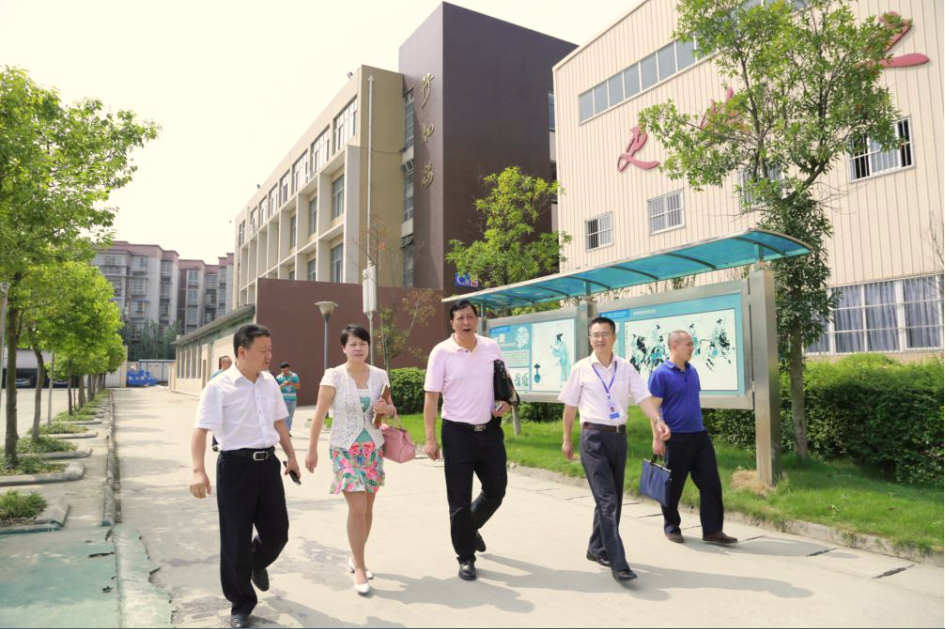 成都市总工会到工程职校考评验收2016年成都市职工职业技能实训基地建设工作